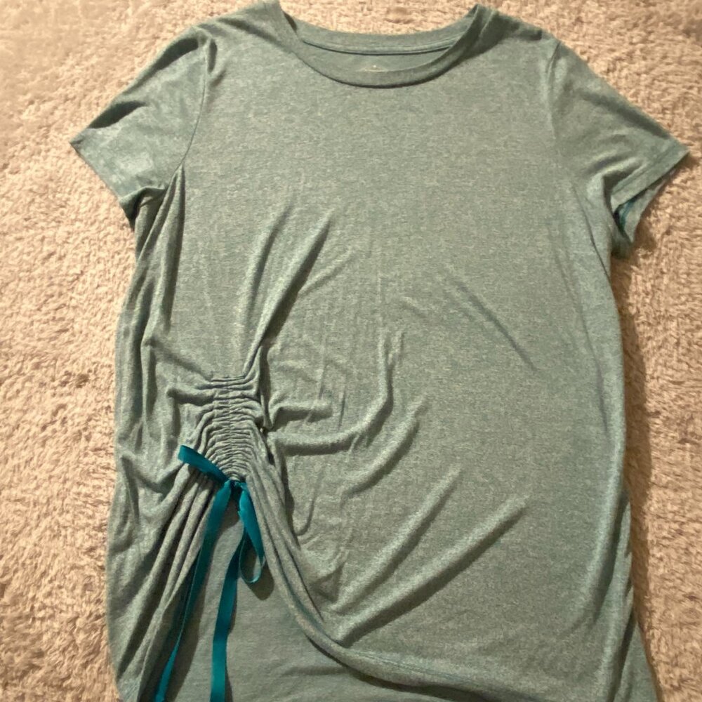 St. John's Bay Women's Green T-shirt